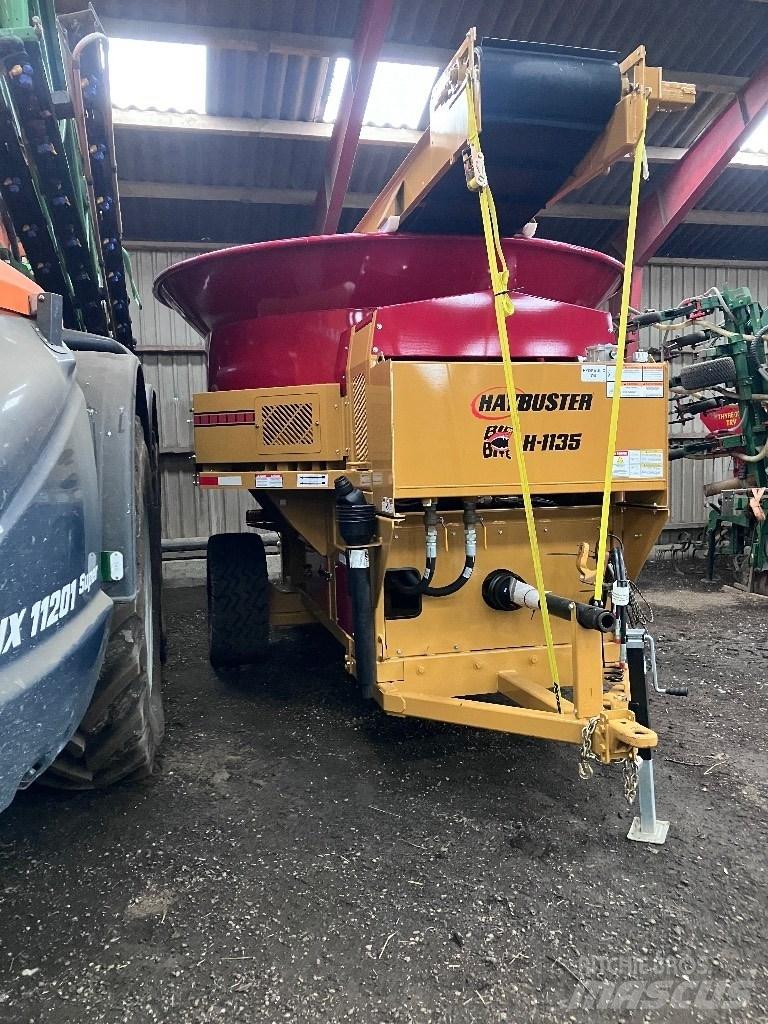 Haybuster H1135 베일 분쇄기, 절단기 및 언롤러