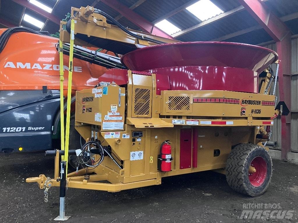 Haybuster H1135 베일 분쇄기, 절단기 및 언롤러