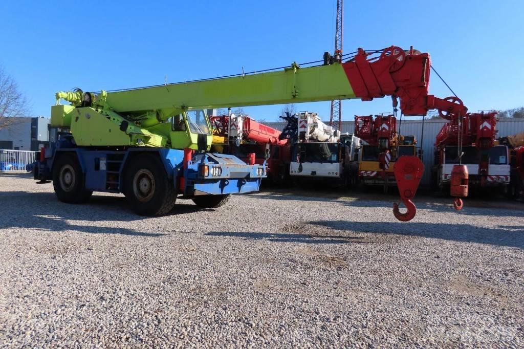 Tadano TR 250 E R/T 크레인