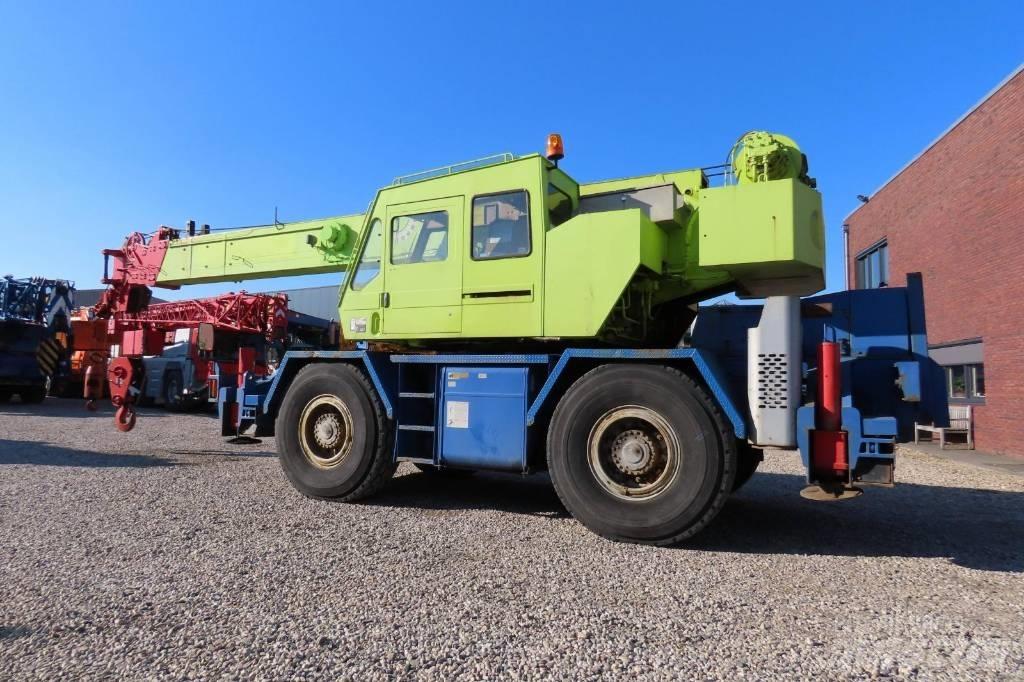 Tadano TR 250 E R/T 크레인