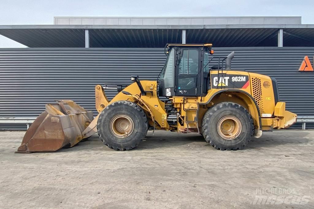 CAT 962M  휠로우더