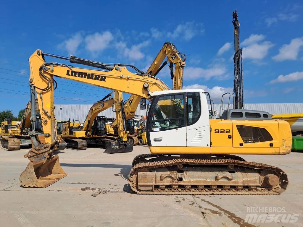 Liebherr R922LC 대형 굴삭기 29톤 이상