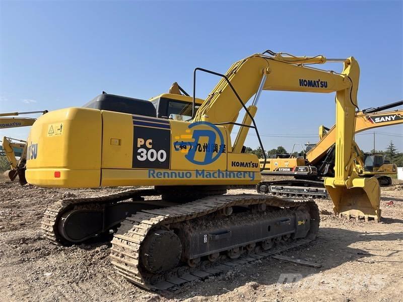 Komatsu PC 300 대형 굴삭기 29톤 이상