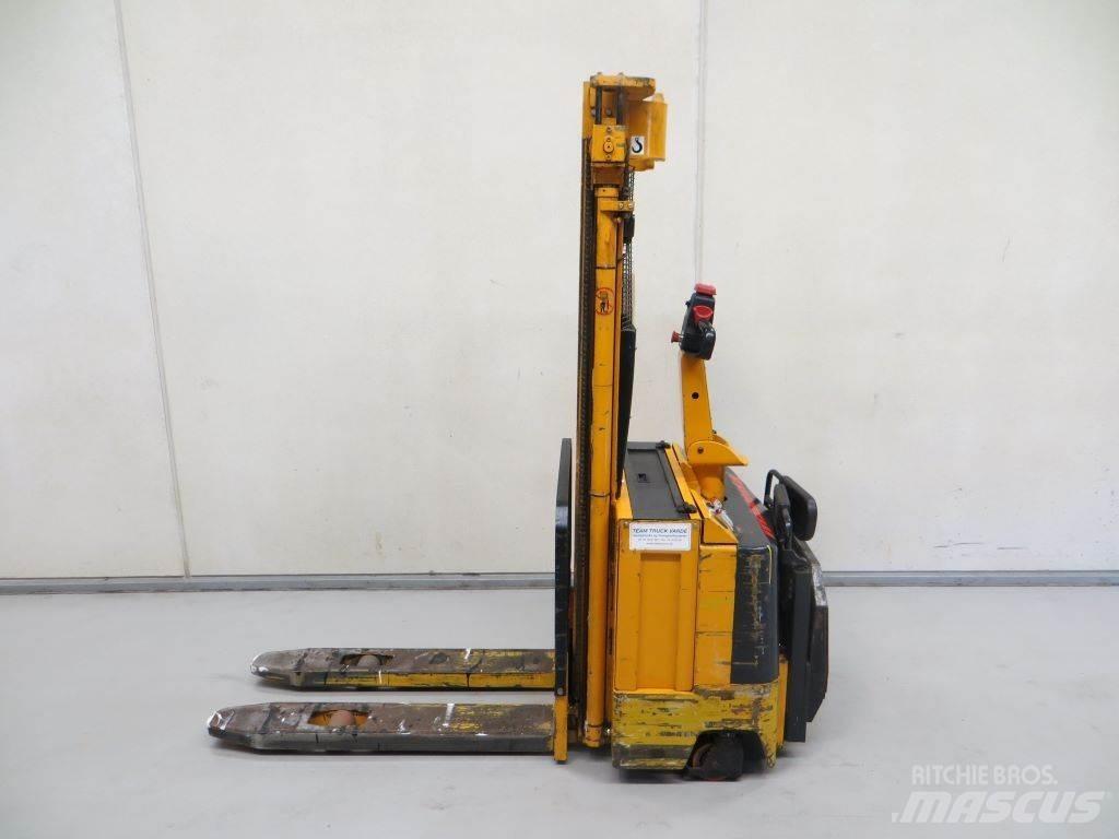 Samag ELT10 보행식 리치 지게차