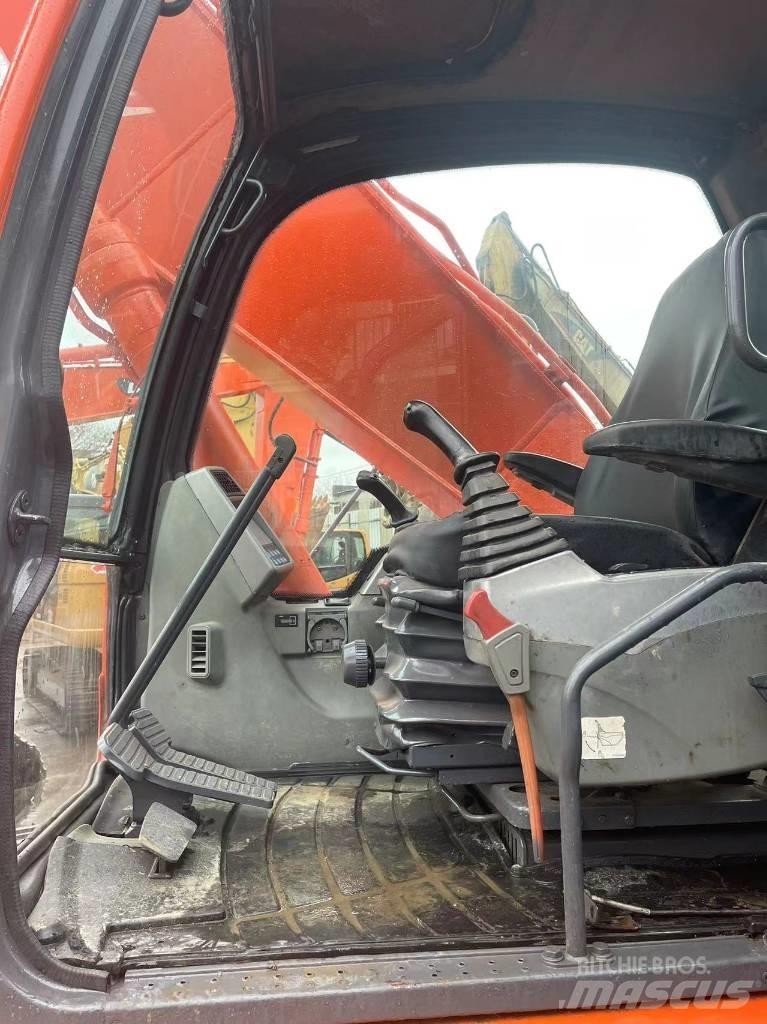 Doosan DX 225 대형 굴삭기 29톤 이상