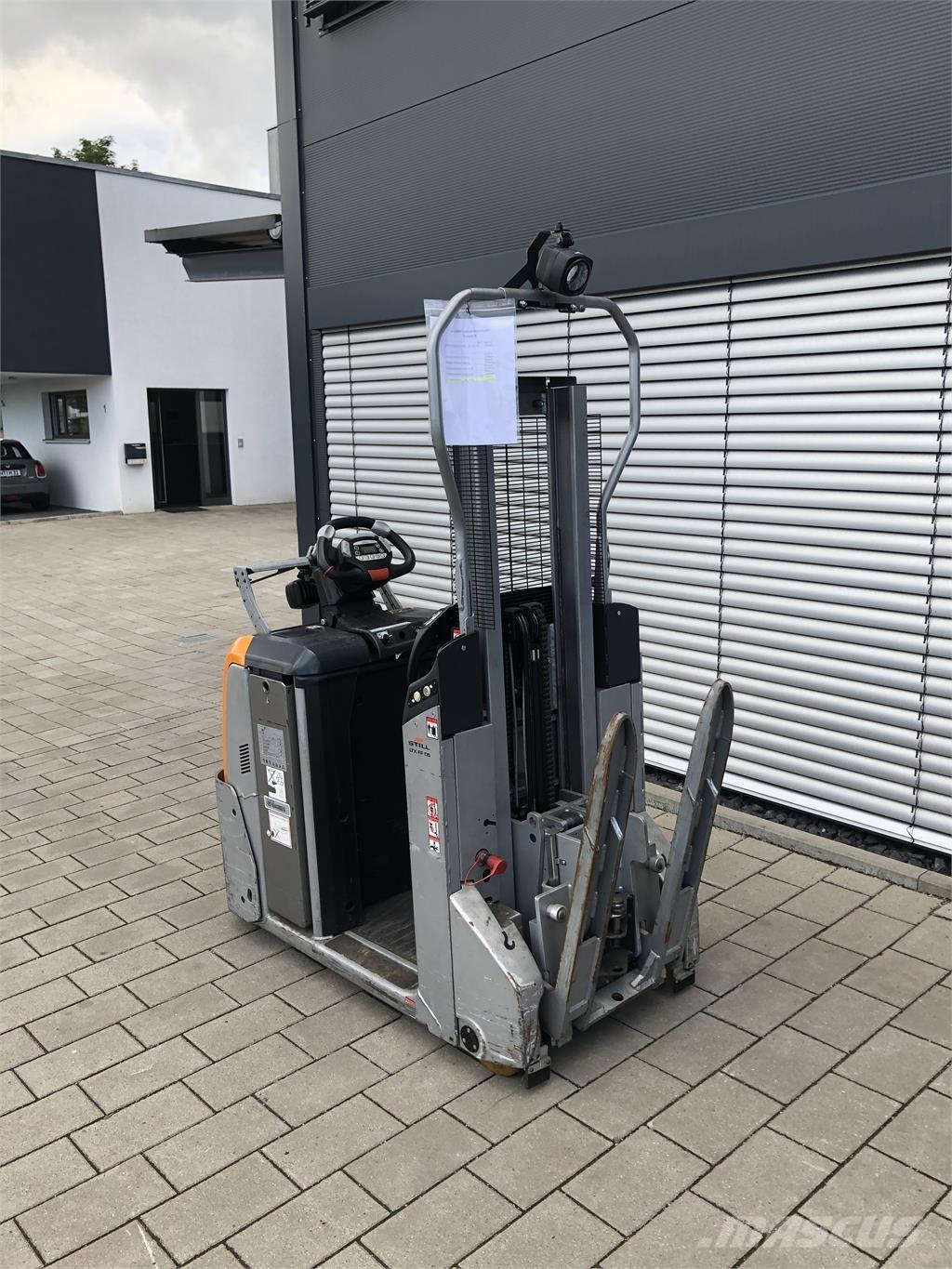 Still LTX FF 05 Towing trucks