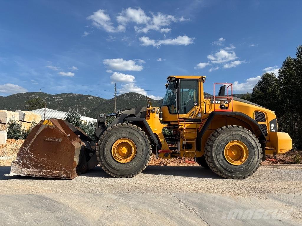 Volvo L 260 H  휠로우더