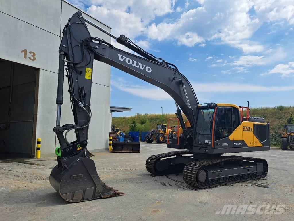 Volvo EC250ENL 대형 굴삭기 29톤 이상