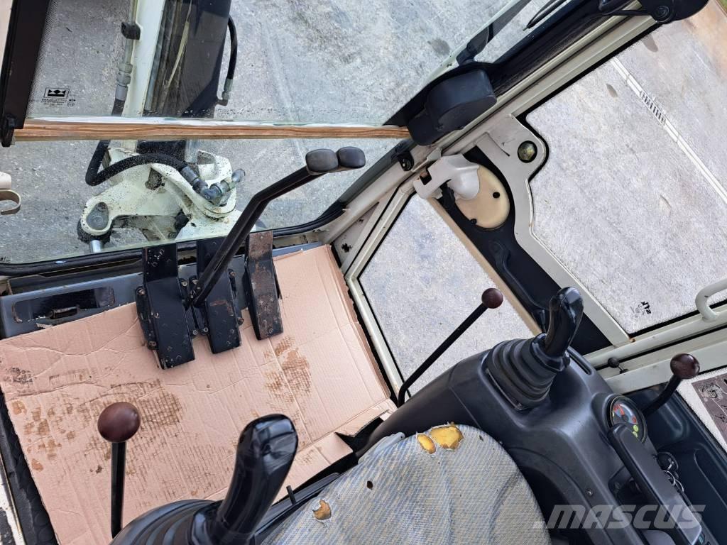 Terex TC16 소형 굴삭기 7톤 미만