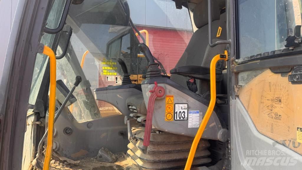 Volvo EC 210 C L 대형 굴삭기 29톤 이상