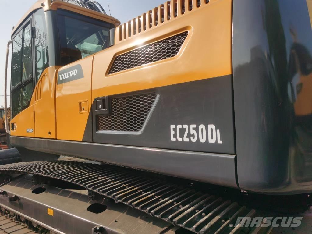 Volvo EC 250 D L 대형 굴삭기 29톤 이상