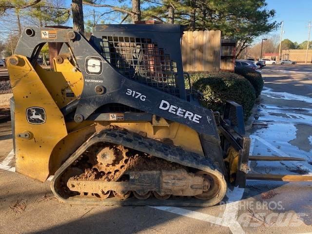 John Deere 317G  스키드로더