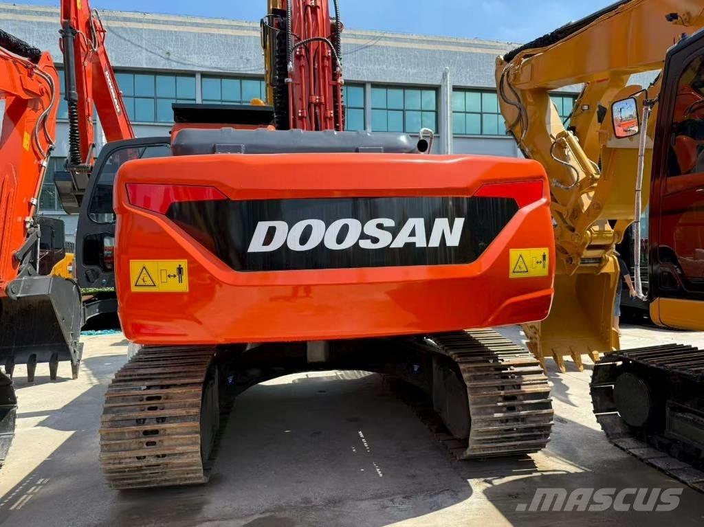 Doosan DX 225 대형 굴삭기 29톤 이상