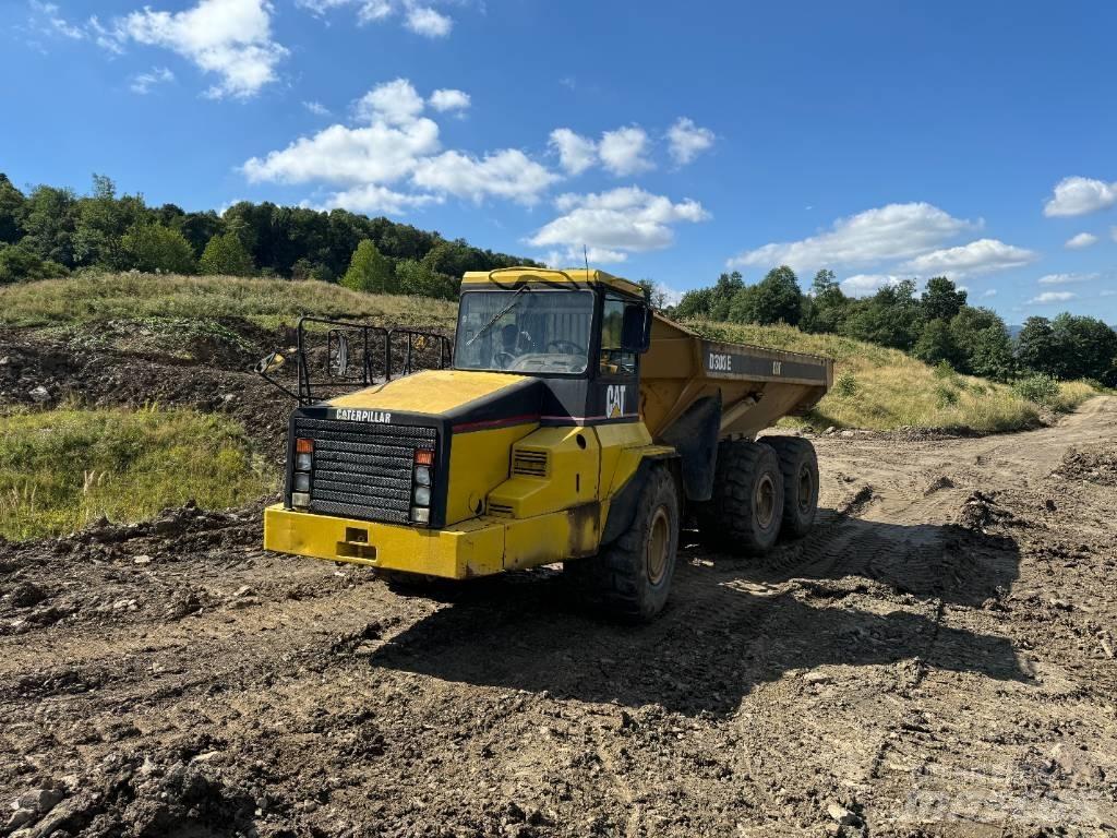 CAT D 300 E 연결식 홀러