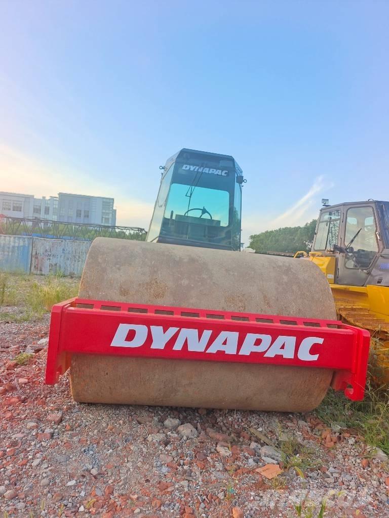 Dynapac CA 30 D 싱글 드럼 롤러