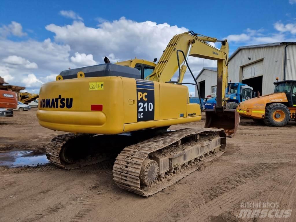Komatsu PC 210-6 대형 굴삭기 29톤 이상