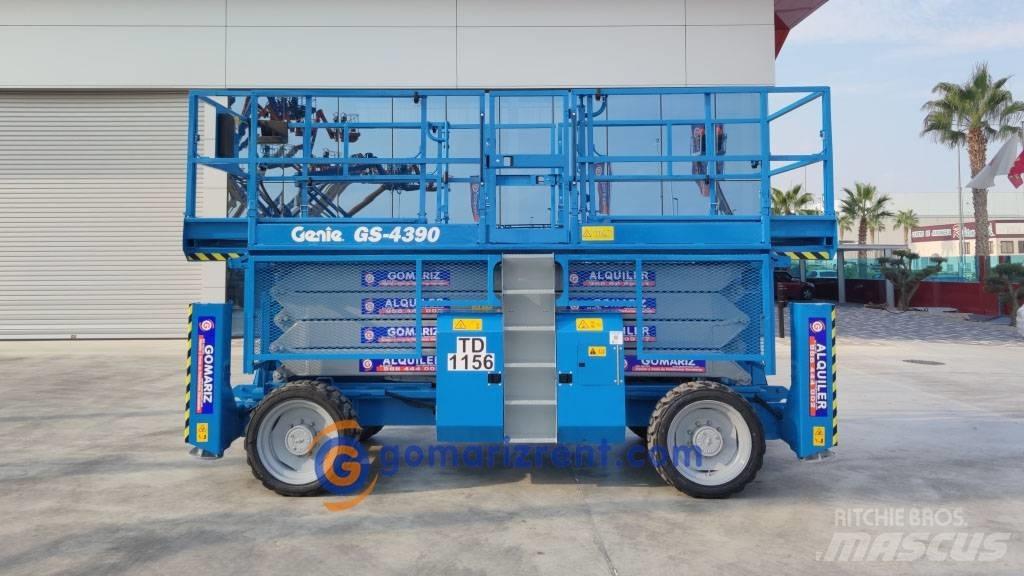 Genie GS 4390 가위형 리프트