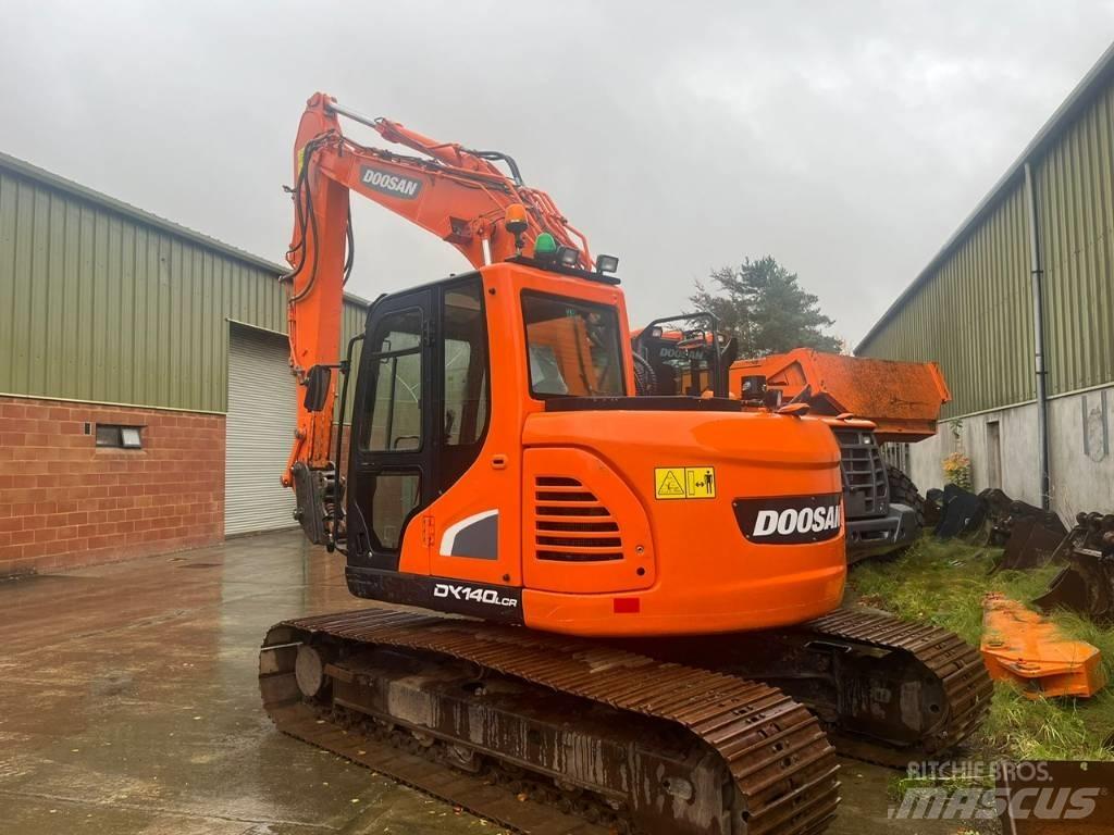  2015 DX140LCR-3 대형 굴삭기 29톤 이상