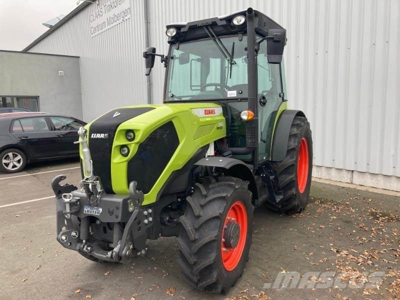 CLAAS NEXOS 260 L 트랙터