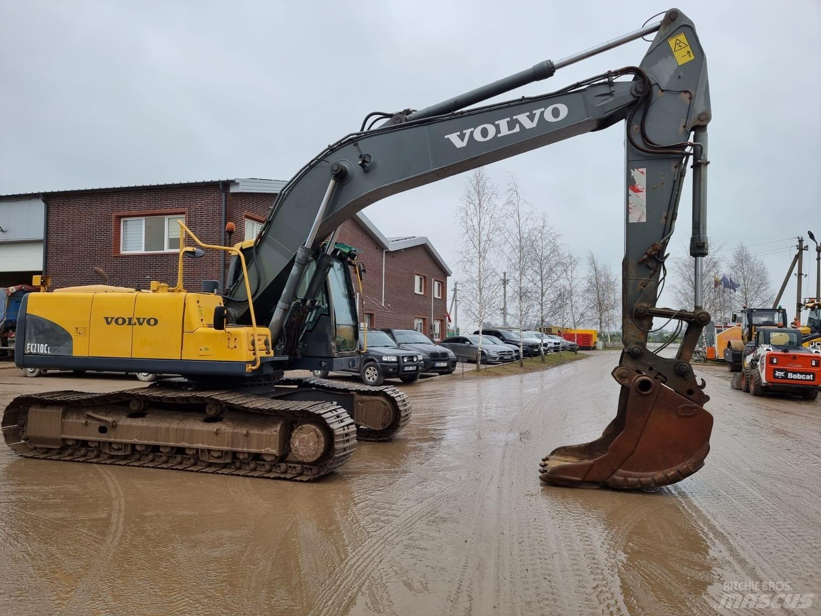 Volvo EC 210 C 대형 굴삭기 29톤 이상