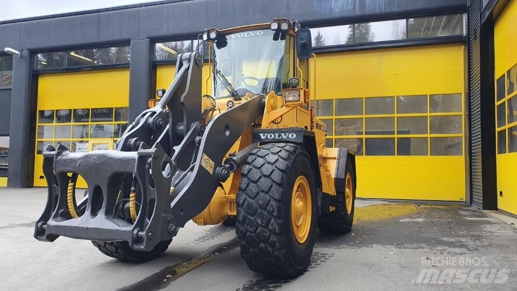 Volvo L 90 D  휠로우더