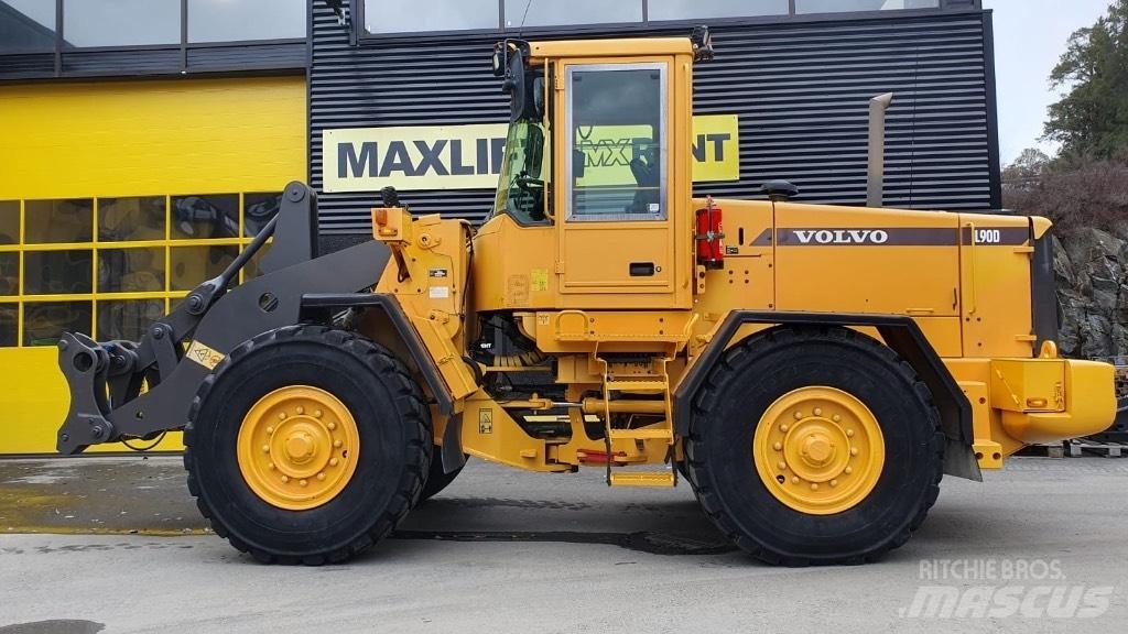 Volvo L 90 D  휠로우더