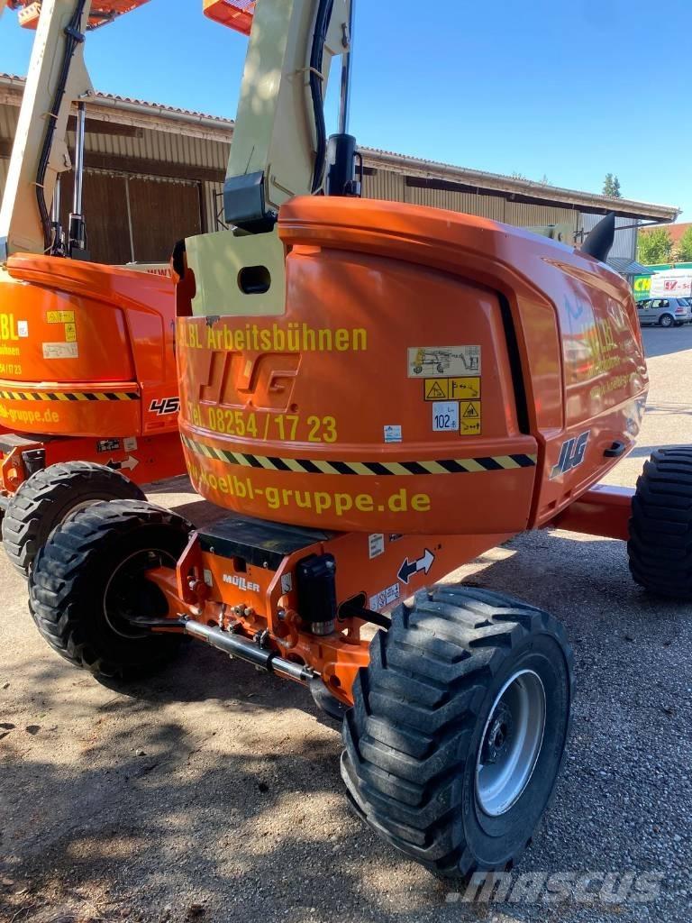 JLG 520 AJ 관절형 전동이동 리프트