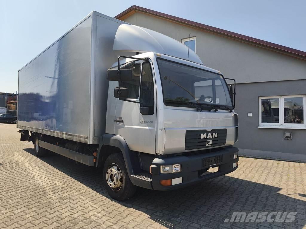 MAN LE 10.220 탑차 트럭