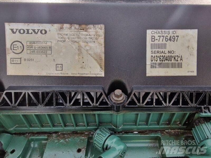 Volvo D13K420V 엔진