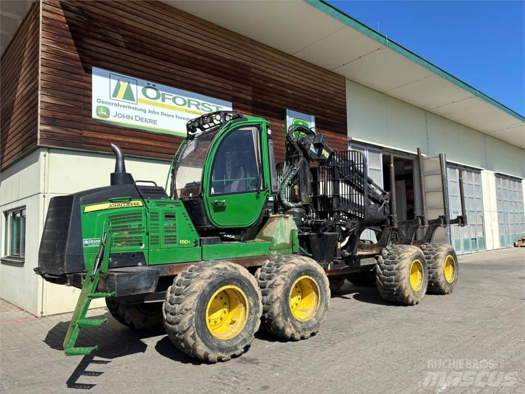 John Deere 1110 G 원목 포워더