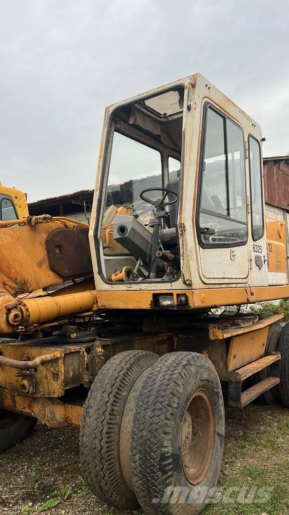 Liebherr 912 유압식 기계