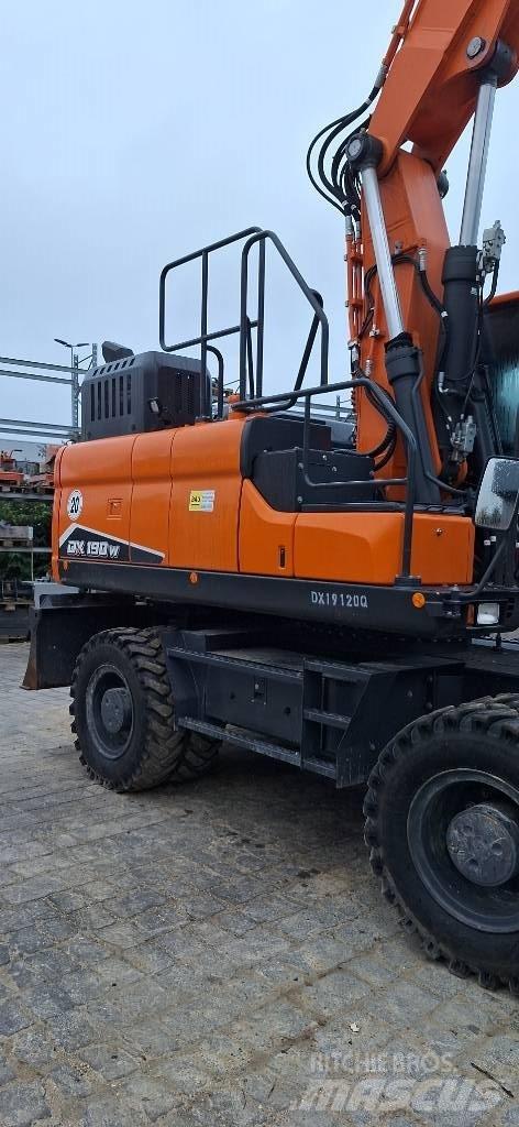 Doosan DX 190 W-7  휠 굴삭기