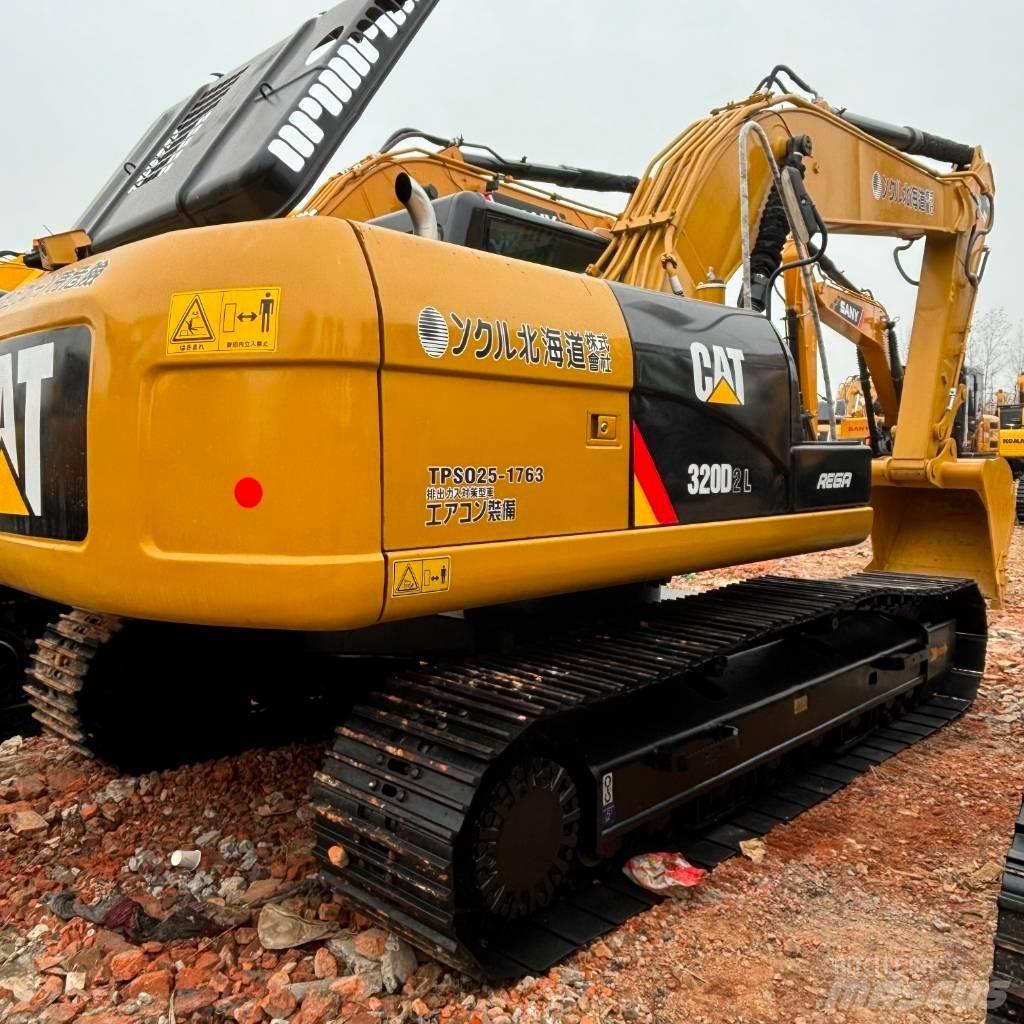 CAT 320 D 대형 굴삭기 29톤 이상