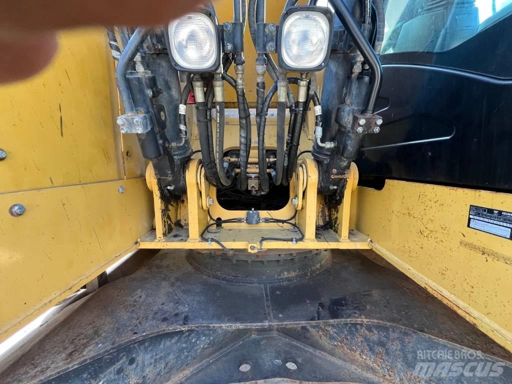 CAT 328 D LCR 대형 굴삭기 29톤 이상
