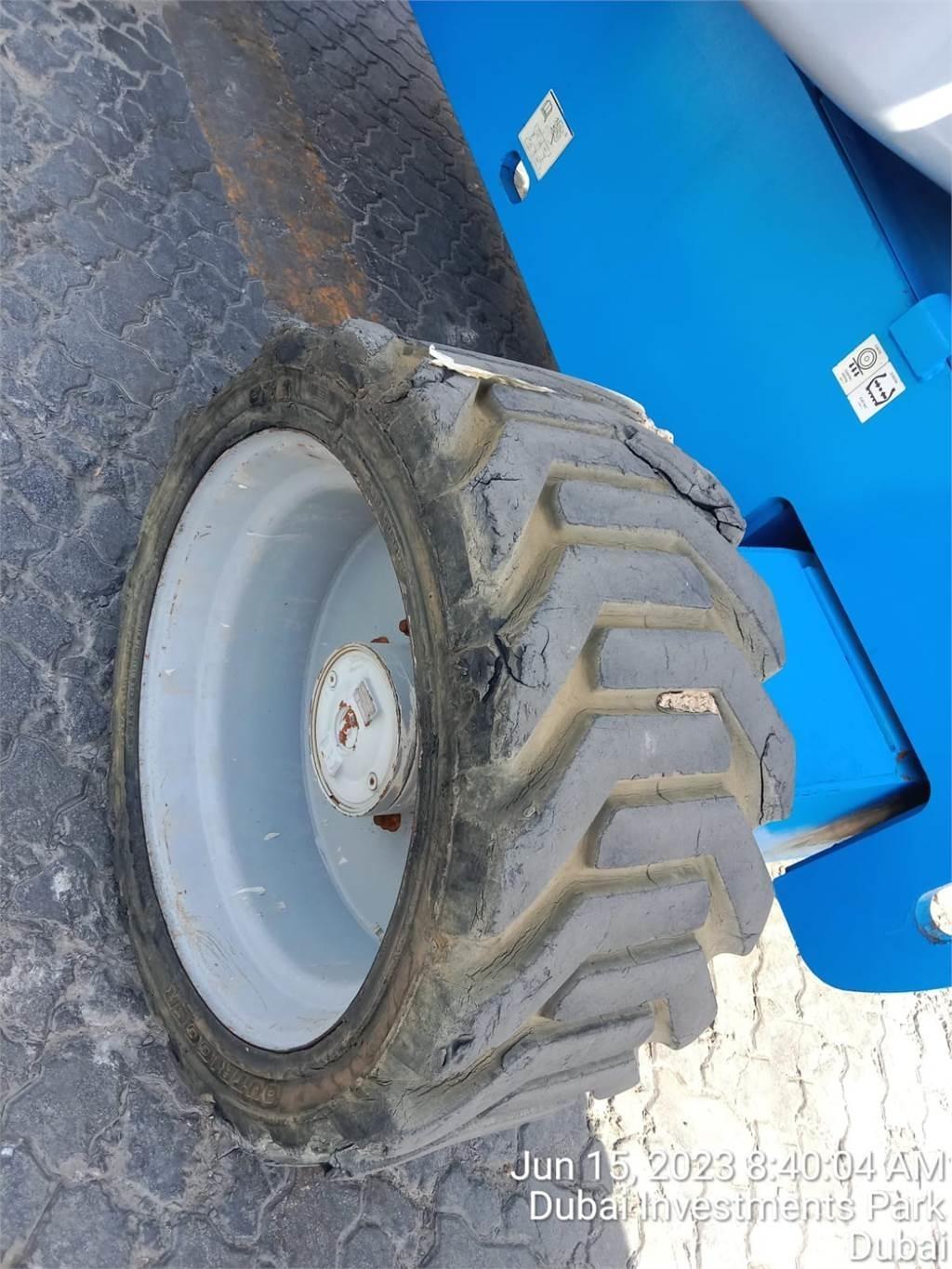 Genie Z60/34 관절형 전동이동 리프트