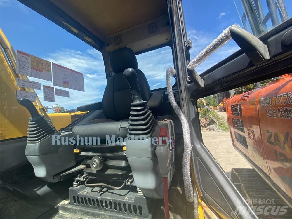 Komatsu PC 130 대형 굴삭기 29톤 이상