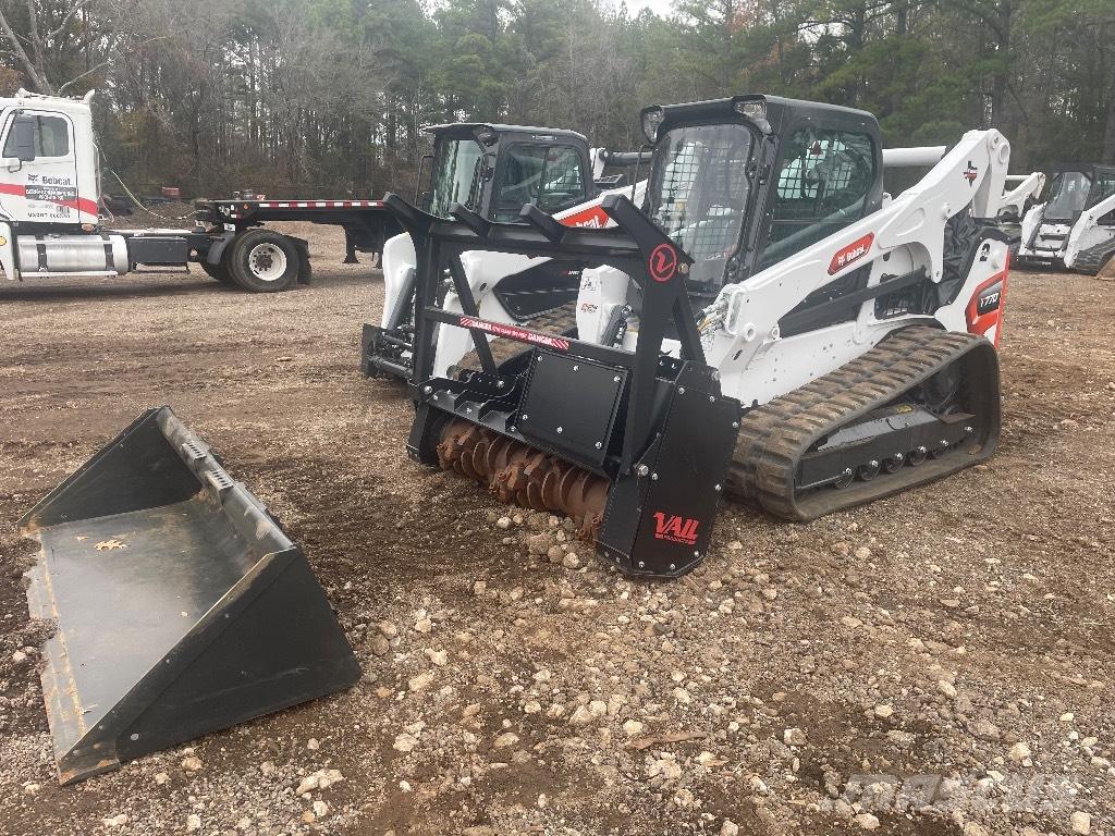 Bobcat T770  스키드로더