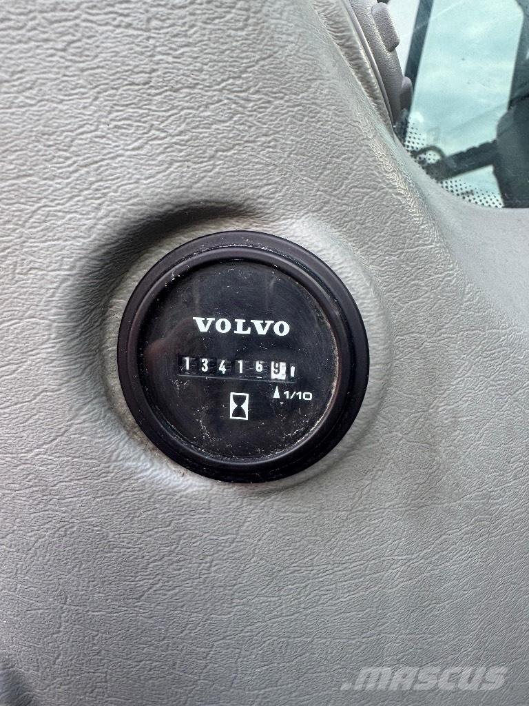 Volvo EC 250 EL 대형 굴삭기 29톤 이상