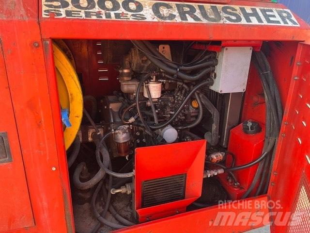 Red Rhino 5000t 크러셔