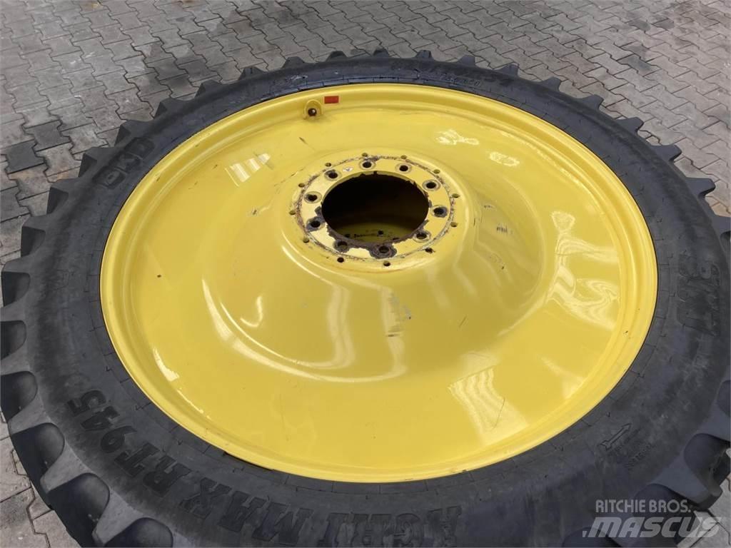BKT 320/90R54 타이어, 휠 및 림
