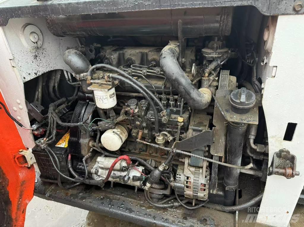Bobcat T 770  스키드로더