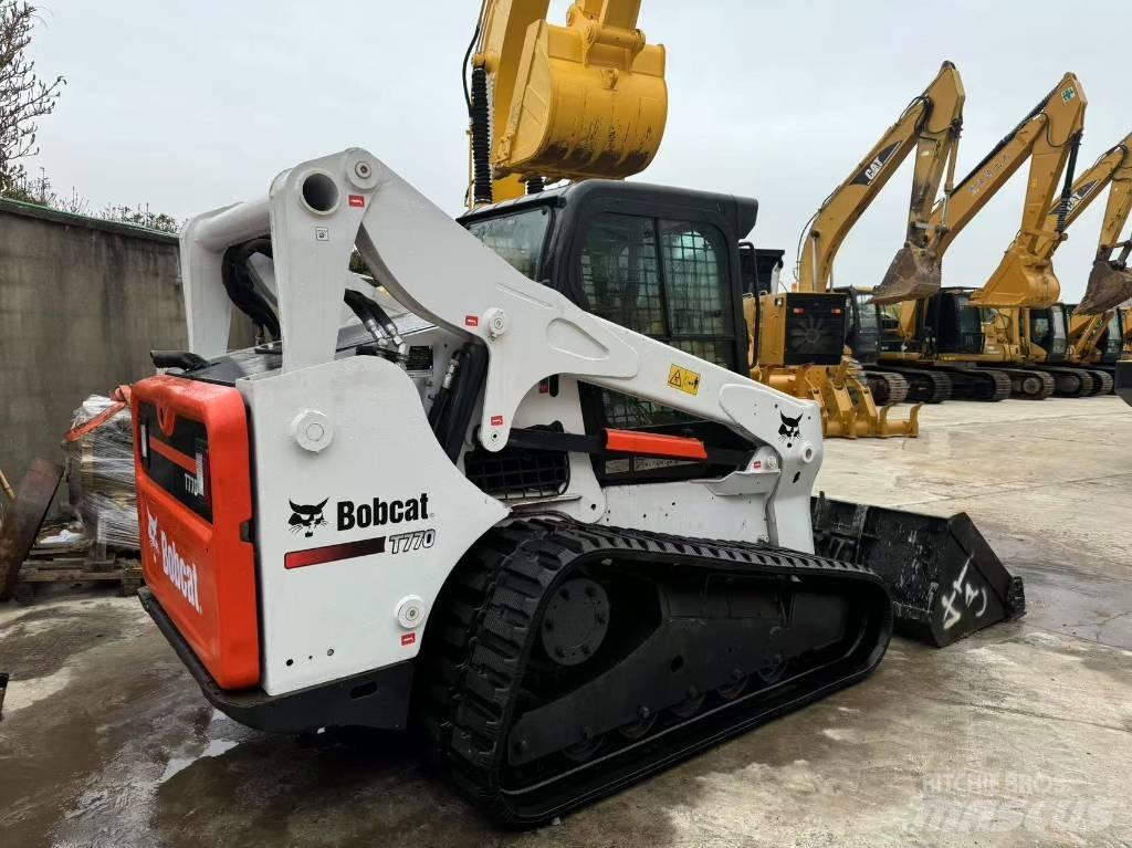 Bobcat T 770  스키드로더
