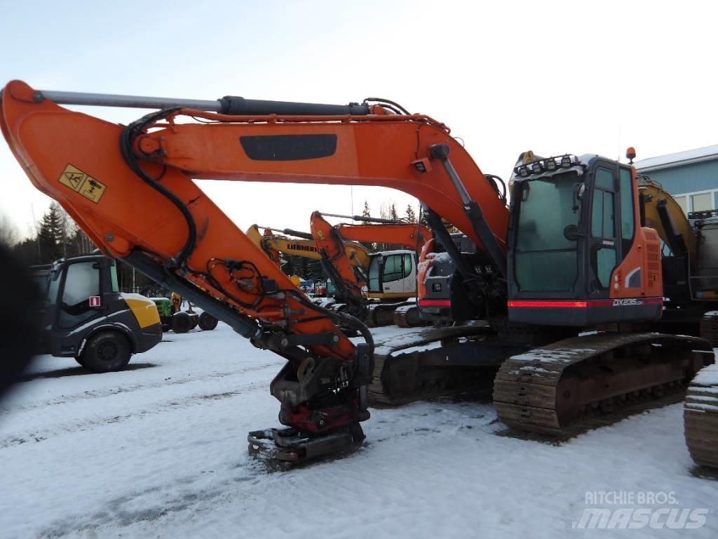 Doosan DX 235 대형 굴삭기 29톤 이상