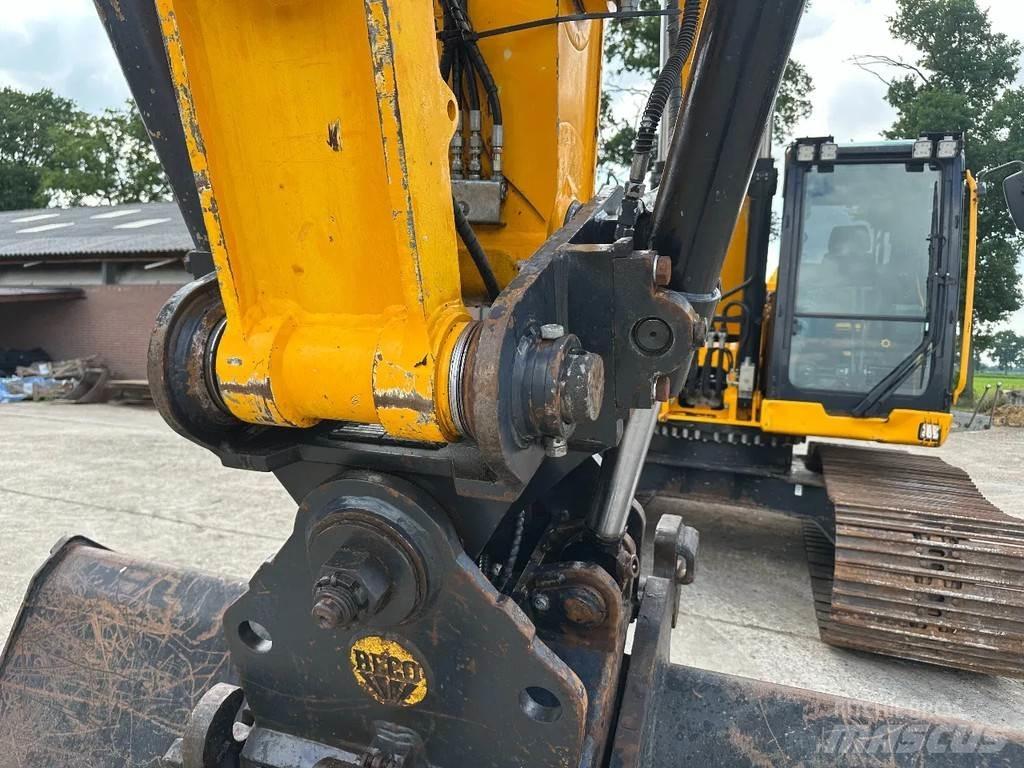 JCB 220Xlc 대형 굴삭기 29톤 이상
