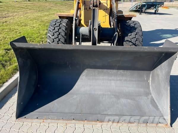 Volvo L 30 B  휠로우더