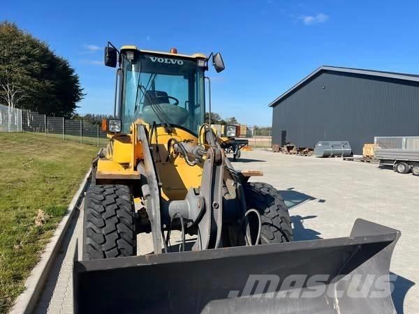 Volvo L 30 B  휠로우더