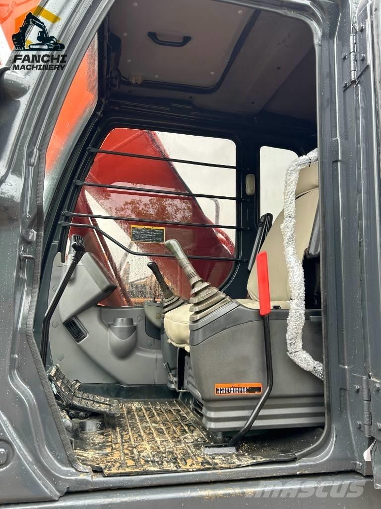Hitachi 210LC 대형 굴삭기 29톤 이상