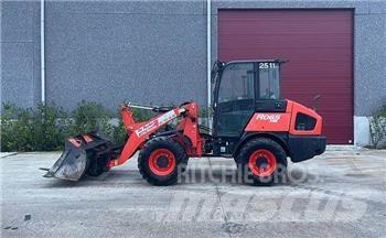 Kubota R065  휠로우더