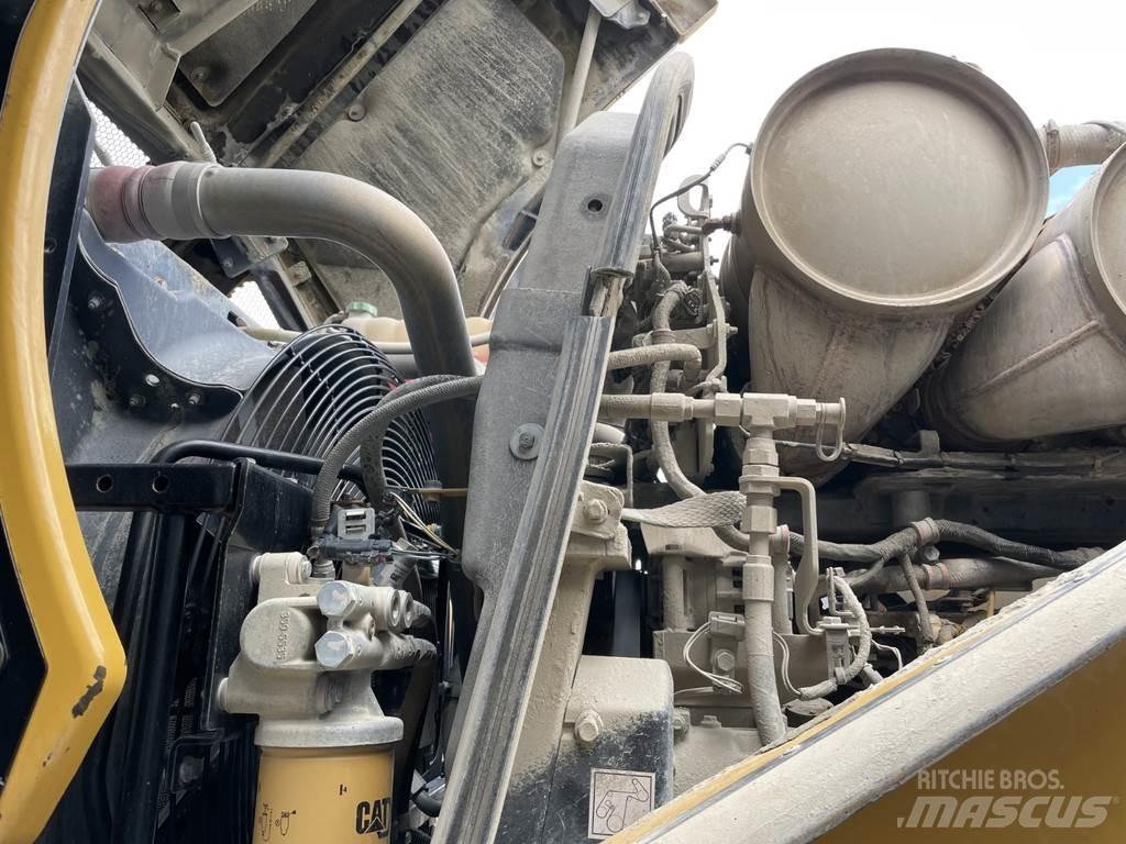 CAT 972M  휠로우더