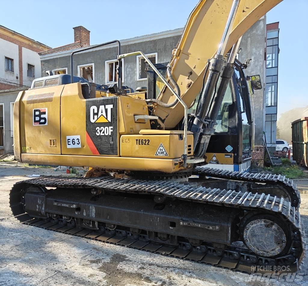CAT 320F 대형 굴삭기 29톤 이상